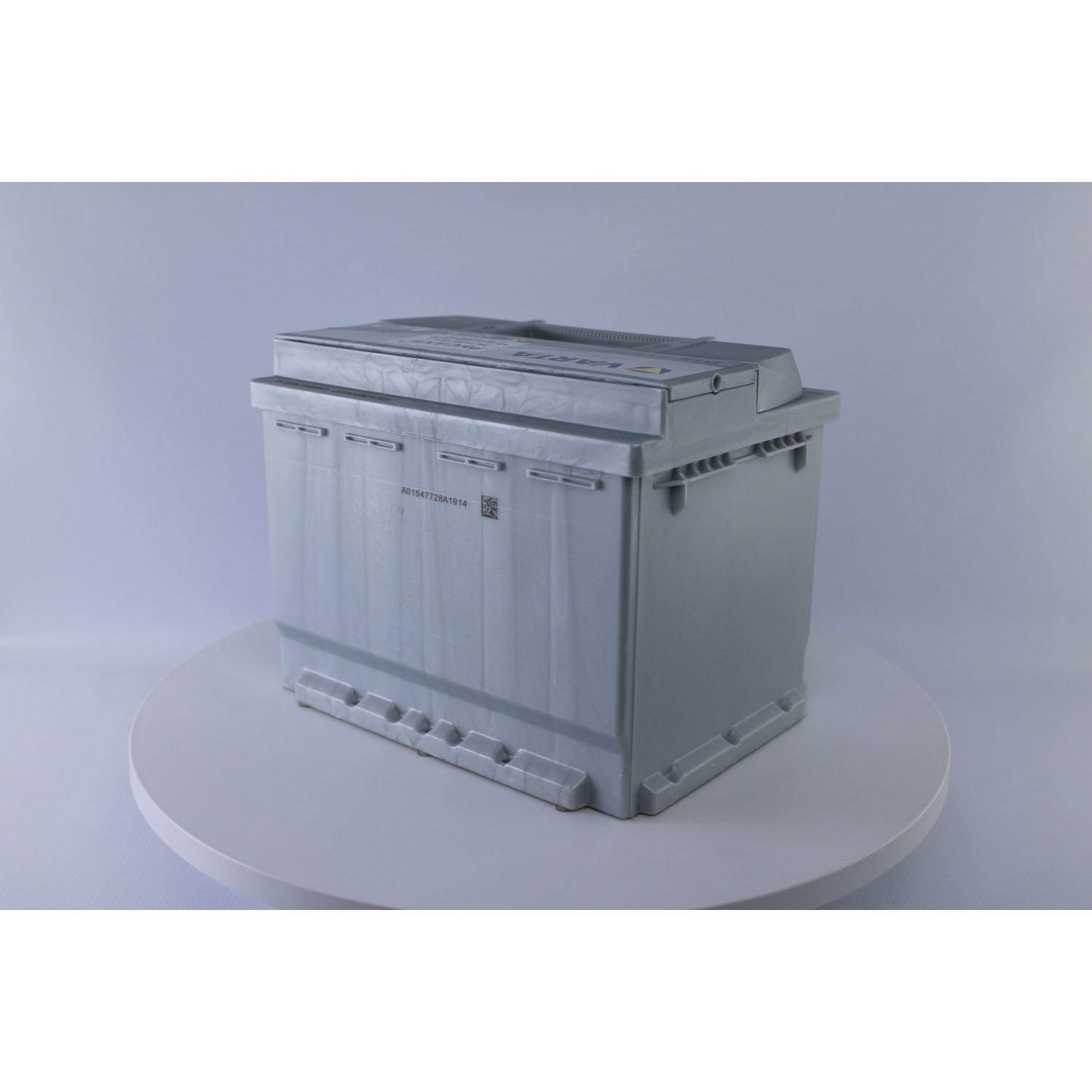 Varta Silver 63e 563 400 061 D15, 63 Ач, обратная полярность, 242x175x190 мм, 610 Ампер — купить в Санкт-Петербурге